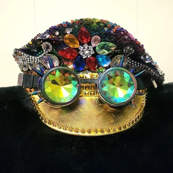 Rave hat